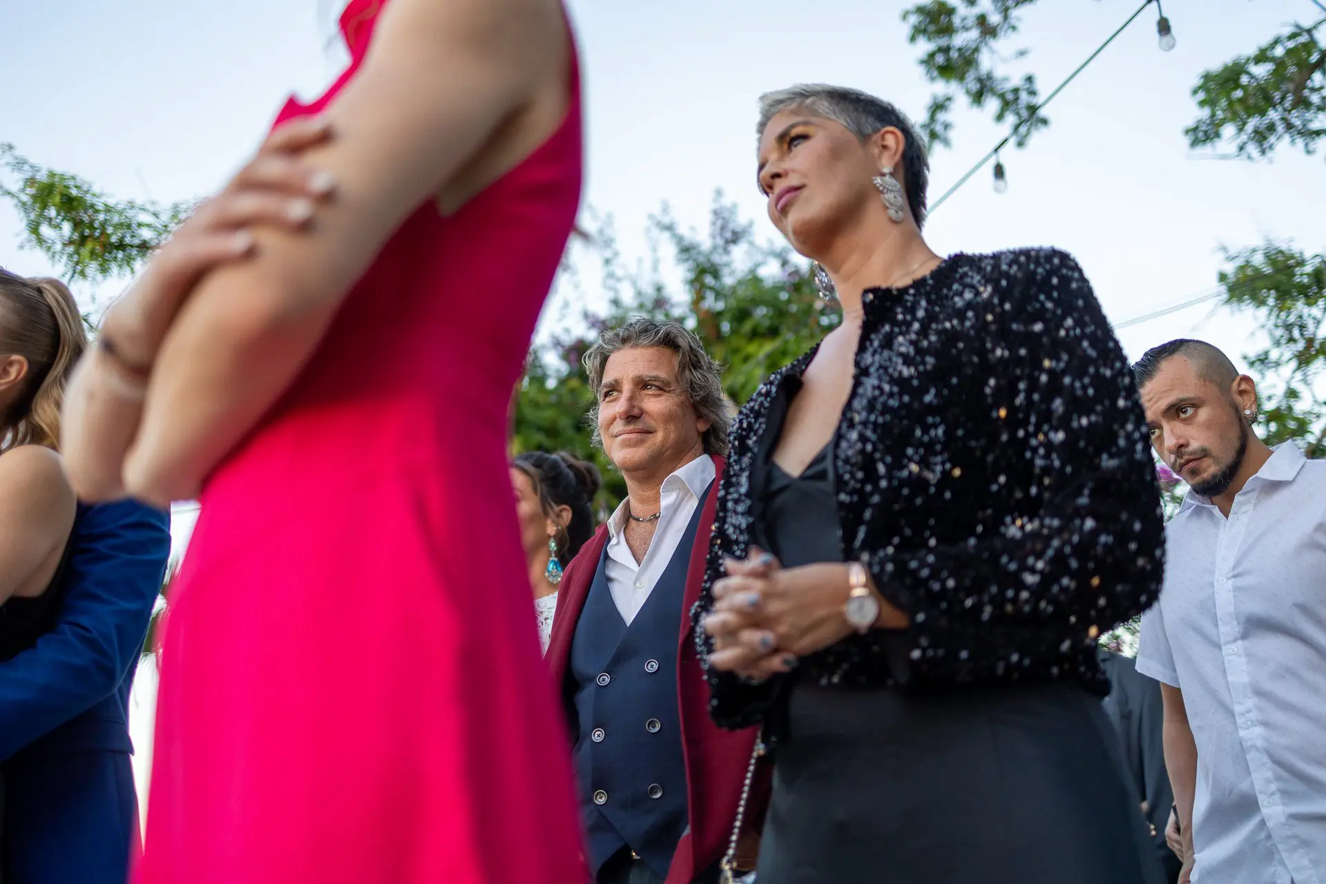 Close dos convidados de um casamento em Puerto Vallarta, México